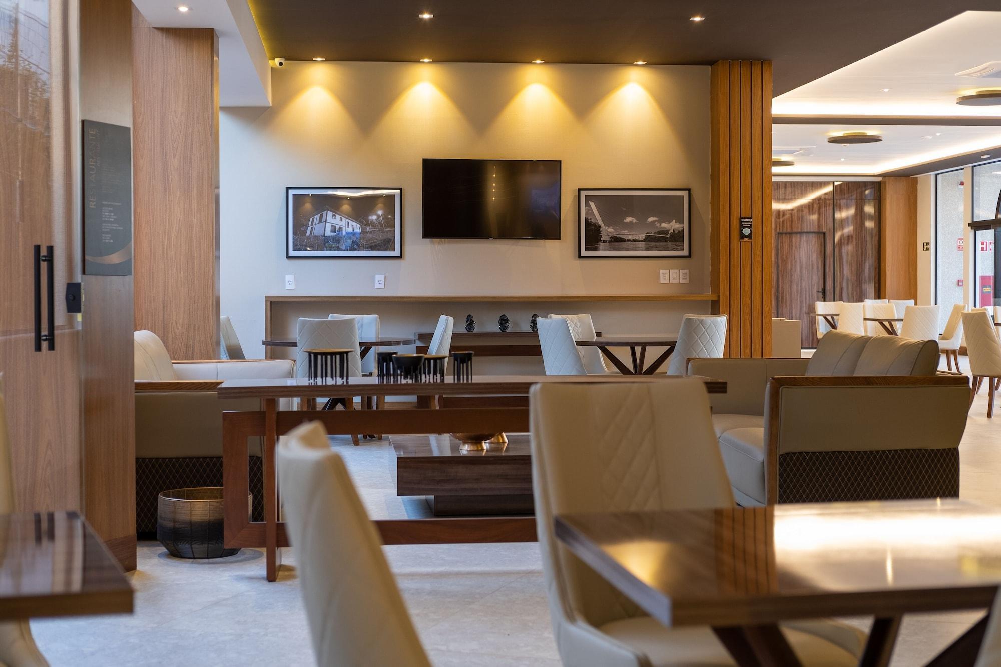 Class Hotel ปีราซิกาบา ภายนอก รูปภาพ