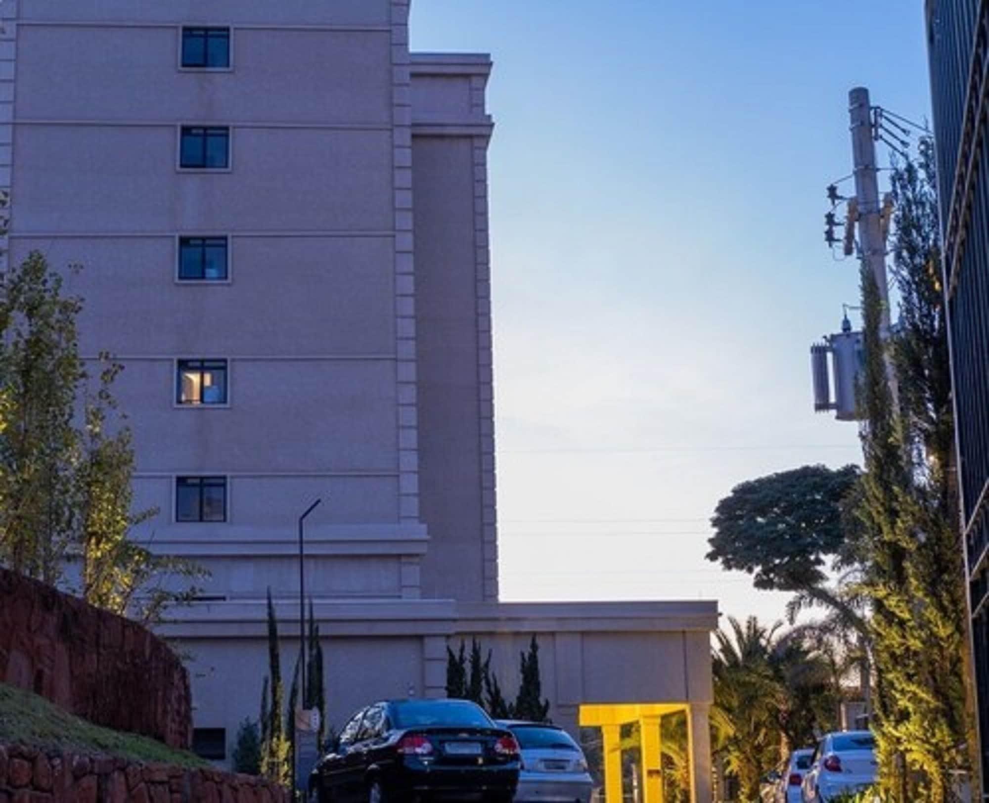 Class Hotel ปีราซิกาบา ภายนอก รูปภาพ